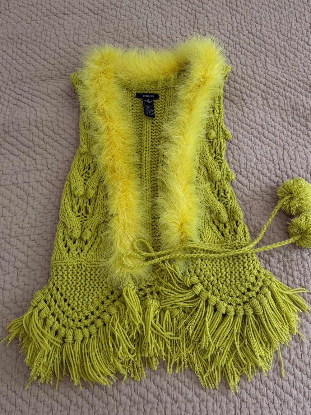 Yellow Woman Knit Fringe Vest with Fur Trim